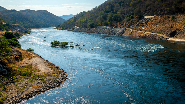 File:The Zambezi River basin.jpg