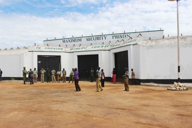 File:Mukobeko Prison in Kabwe.jpg